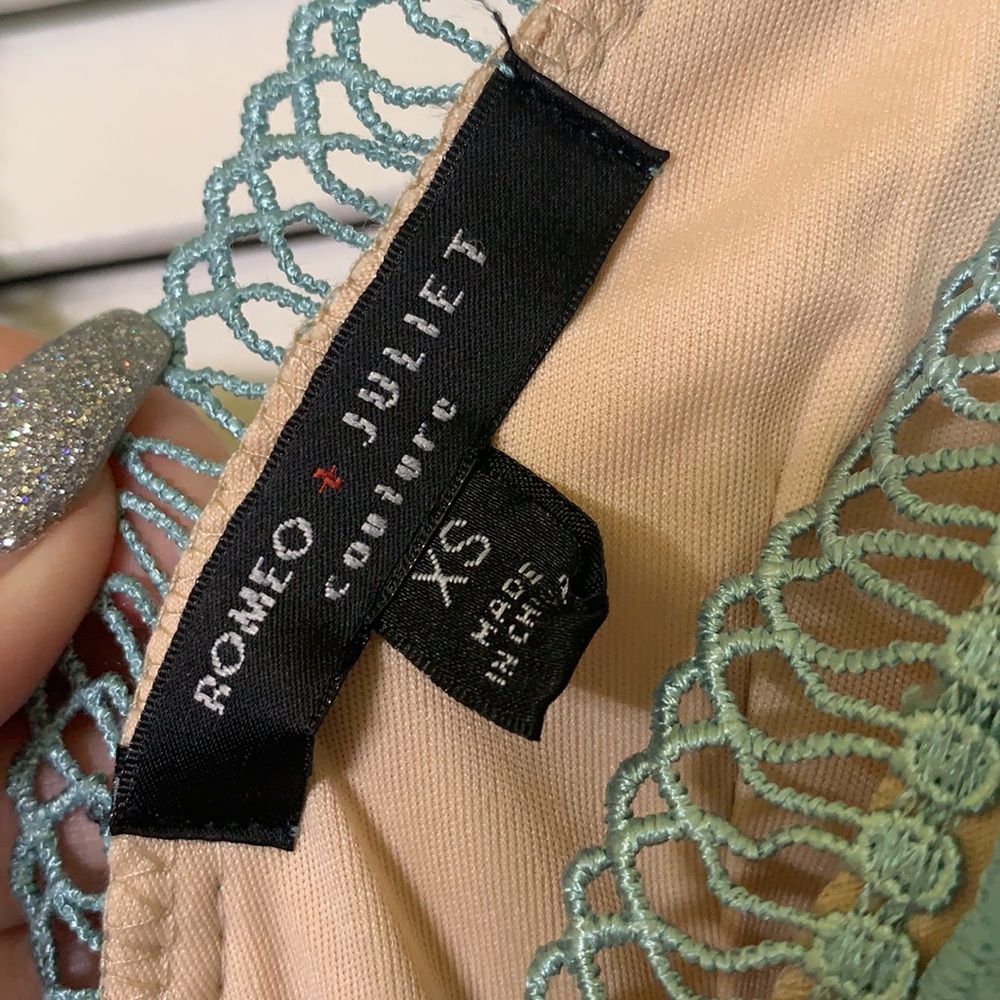 Romeo +Juliet Couture long dress - Picture 4 of 10